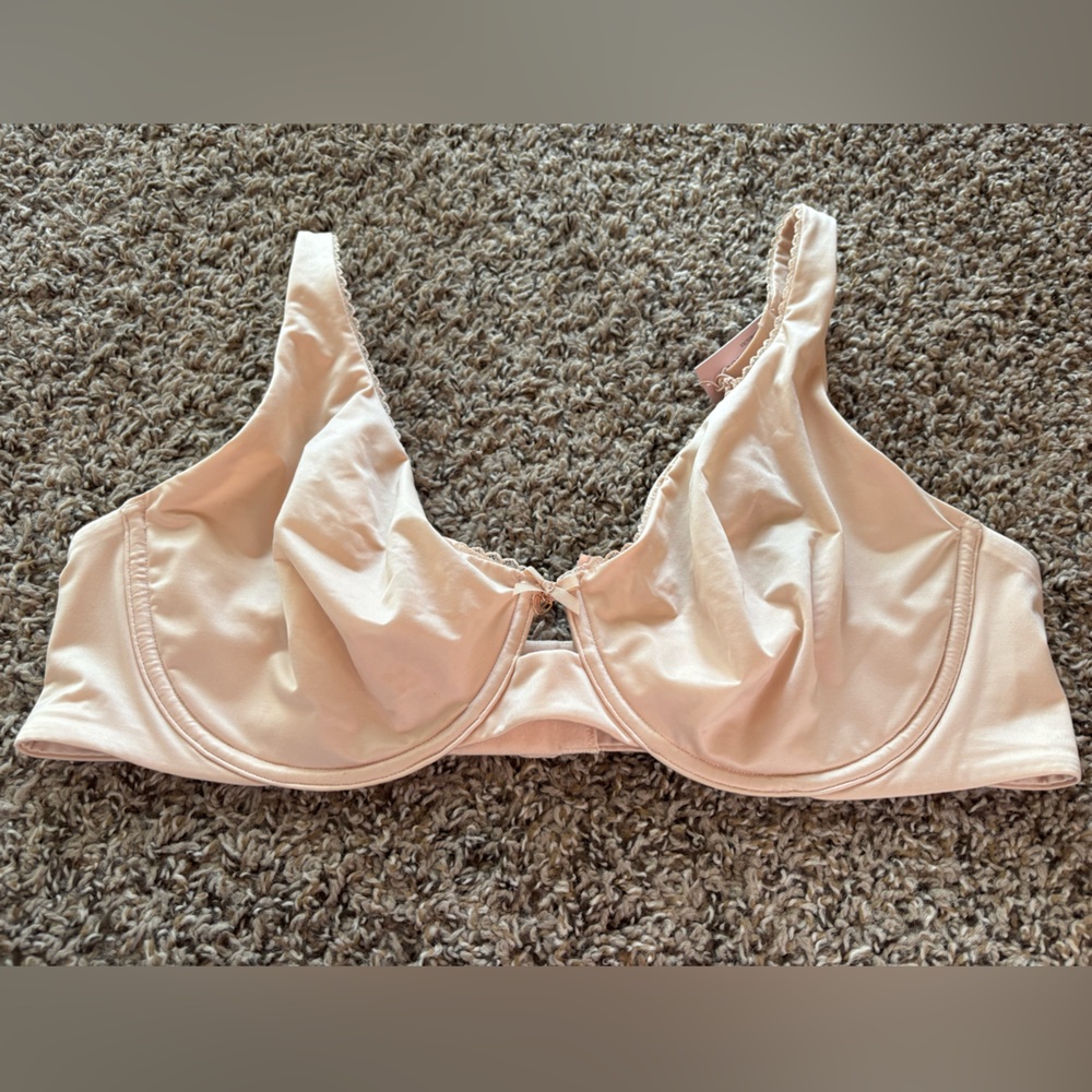 NWT Victoria’s Secret wired unlined demi size 42C